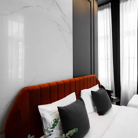 Hotel Icon Collection